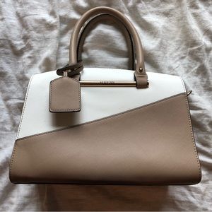 Guess purse
